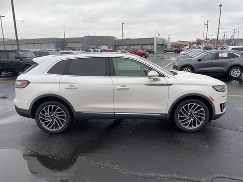 Used 2019 Lincoln Nautilus Reserve image 4