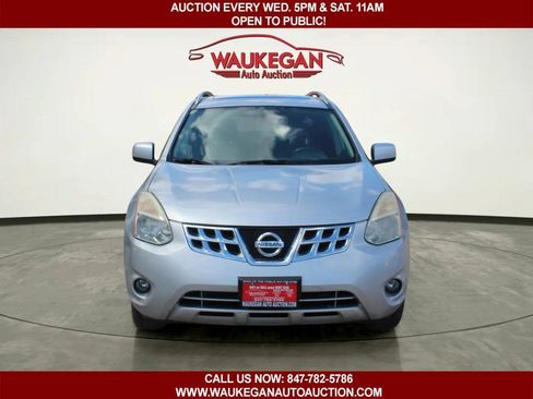 Used 2011 Nissan Rogue SV w/ SL Pkg FWD image 2