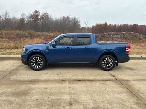 Used 2023 Ford Maverick Lariat w/ Lariat Luxury Package image 2