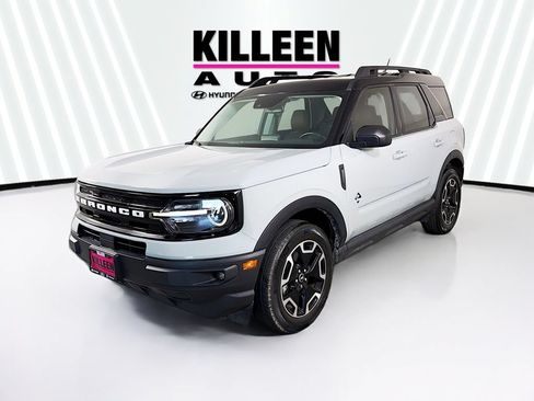 Used 2023 Ford Bronco Sport Outer Banks w/ Tech Package AWD/4WD image 3