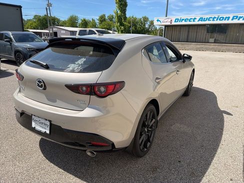 New 2026 MAZDA MAZDA3 Hatchback w/Premium Plus Pkg AWD/4WD image 9