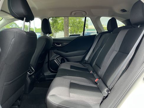 Used 2023 Subaru Outback Premium AWD/4WD image 29