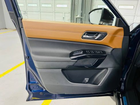 New 2026 Nissan Pathfinder Platinum FWD image 23
