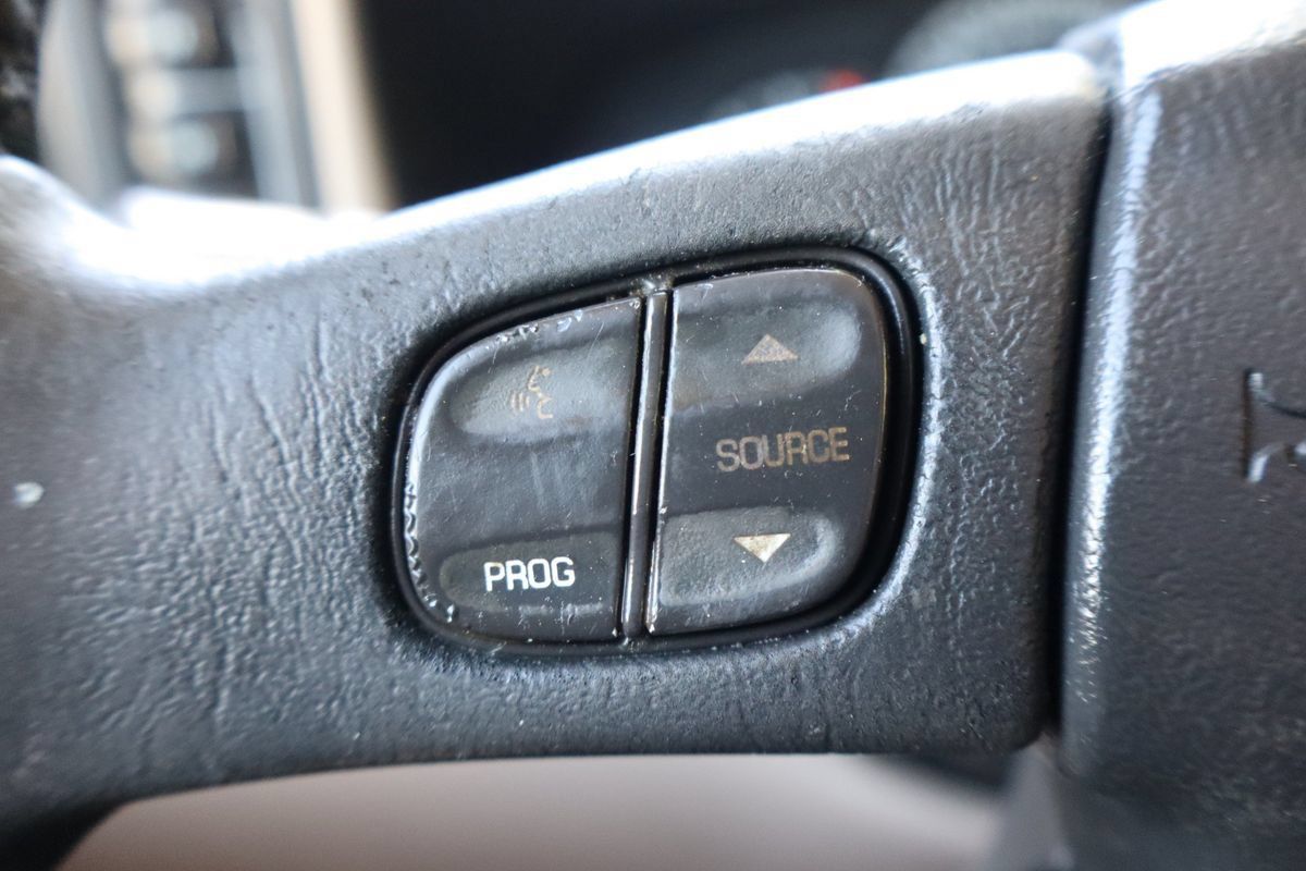 Used 2006 Chevrolet Silverado 2500 LT w/ Onstar Plus Package AWD/4WD image 28