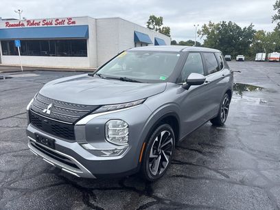 Used 2023 Mitsubishi Outlander SE