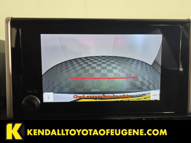 Used 2025 Toyota RAV4 XLE AWD/4WD image 19