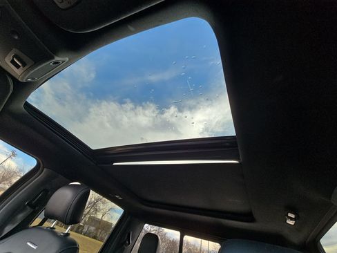 Used 2016 Ford F150 Platinum w/ Equipment Group 701A Luxury image 21