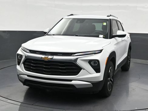 Used 2024 Chevrolet TrailBlazer LT FWD image 9