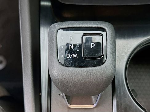 Used 2023 Nissan Rogue SV image 25