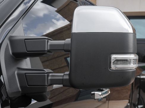 Used 2025 Ford F450 Lariat w/ Chrome Package image 14