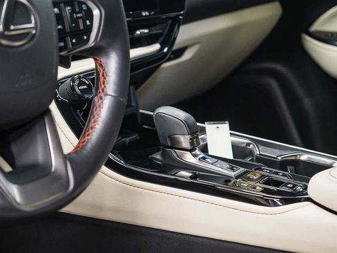 Used 2024 Lexus NX 350 Premium image 24