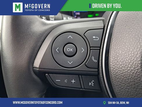 Used 2021 Toyota RAV4 XLE w/ Convenience Package image 24