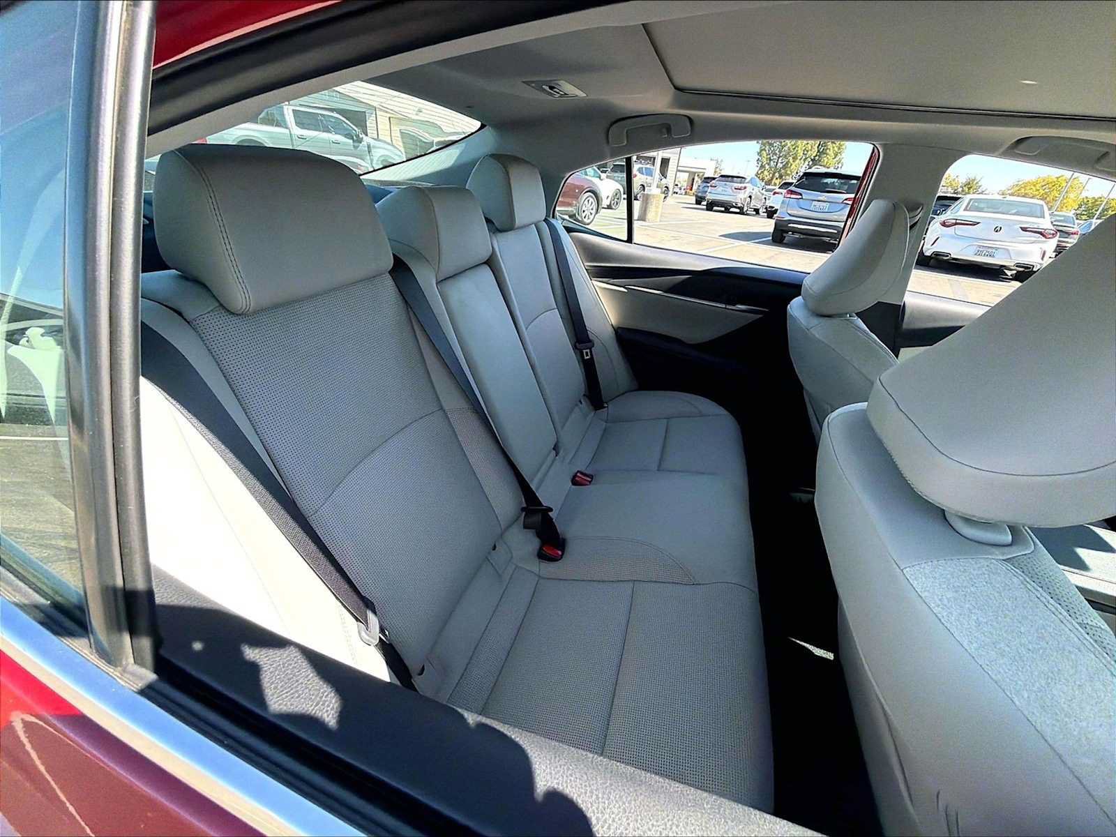 Used 2025 Toyota Camry XLE w/ Premium Package FWD image 28