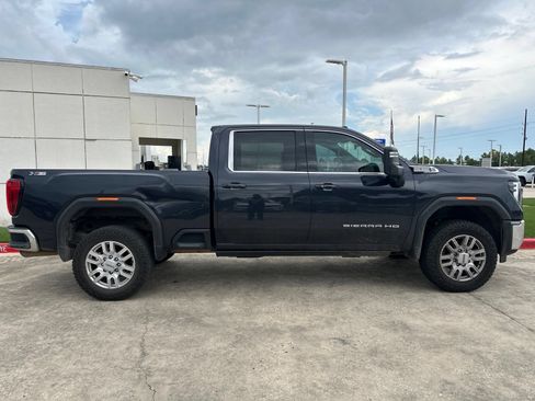 Used 2024 GMC Sierra 2500 SLE w/ SLE Value Package; AWD/4WD image 8