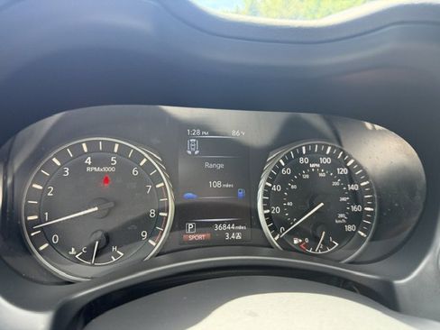 Used 2022 INFINITI Q60 3.0t Luxe w/ Essential Package RWD image 17