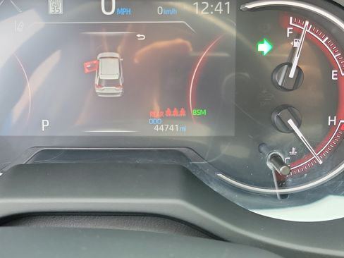Used 2024 Toyota RAV4 LE AWD/4WD image 25