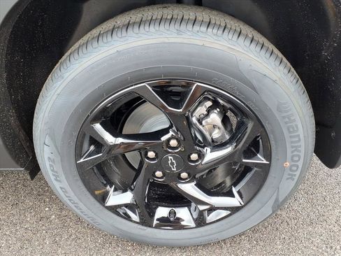 New 2026 Chevrolet Trax LT w/ Sunroof Package image 7