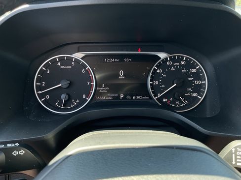 Used 2025 Nissan Rogue SV FWD image 33