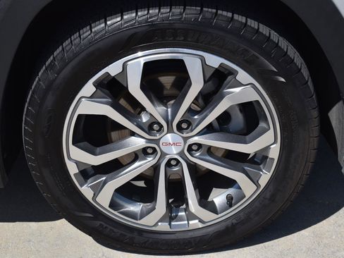 Used 2019 GMC Terrain SLT w/ Preferred Package FWD image 12