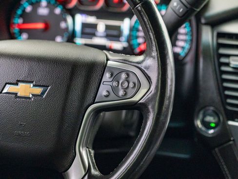 Used 2020 Chevrolet Suburban Premier AWD/4WD image 20