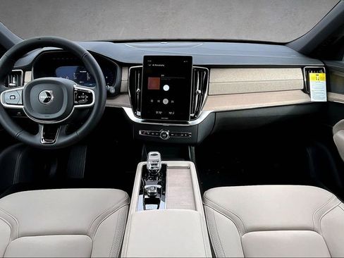 New 2026 Volvo XC90 B6 Plus w/ Protection Package Premier AWD/4WD image 5