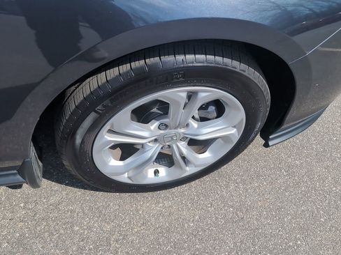 Certified 2025 Honda Accord LX image 9