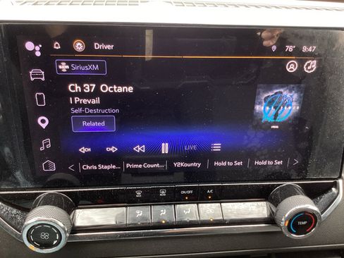 Used 2023 Chevrolet Colorado Trail Boss w/ Technology Package image 20