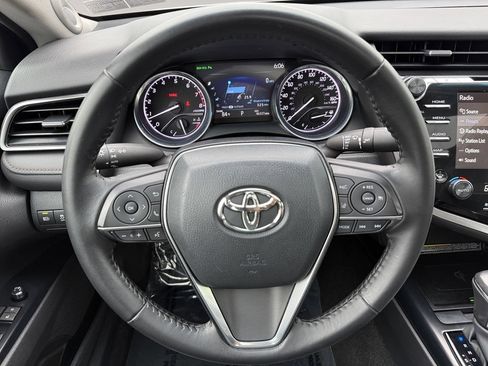 Used 2020 Toyota Camry XLE w/ Driver Assist Package FWD image 12