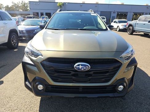 Used 2025 Subaru Outback Onyx Edition AWD/4WD image 3