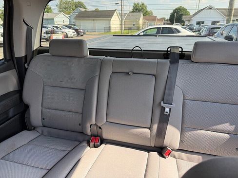 Used 2018 Chevrolet Silverado 1500 Custom w/ Custom Value Package AWD/4WD image 28