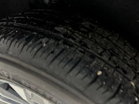 Used 2025 Chevrolet Equinox LT FWD image 43
