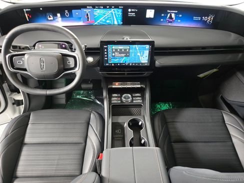 New 2026 Lincoln Nautilus Reserve AWD/4WD image 15