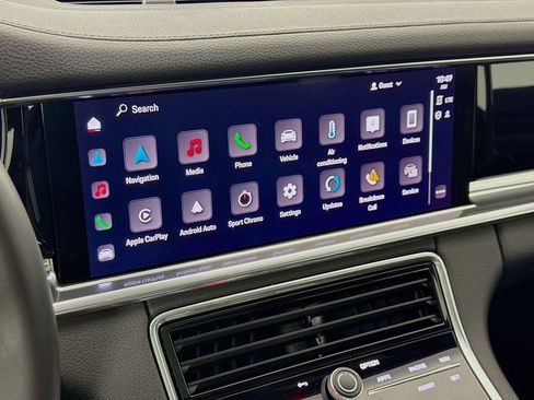 Certified 2023 Porsche Panamera Platinum Edition image 20