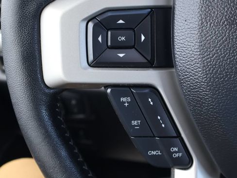Used 2019 Ford F150 Lariat w/ Equipment Group 502A Luxury AWD/4WD image 8