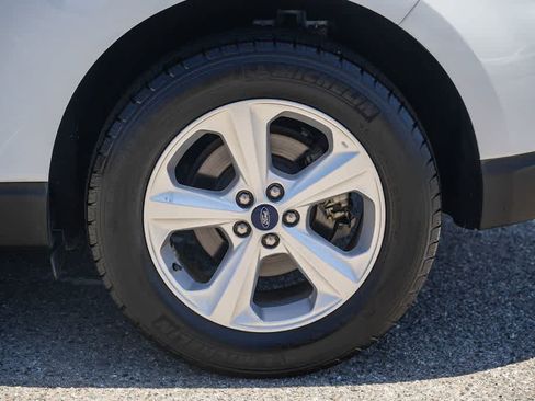 Used 2020 Ford Edge SE FWD image 10