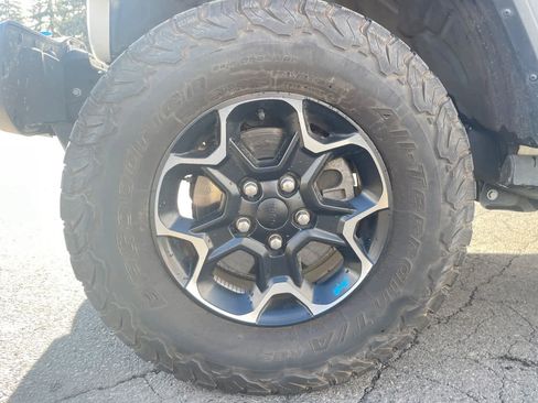 Used 2021 Jeep Wrangler Unlimited Rubicon 4xe image 11