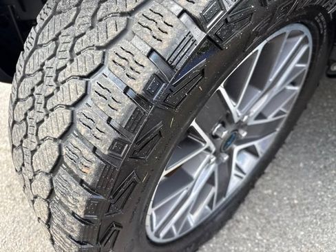 Used 2024 Jeep Wrangler High Altitude AWD/4WD image 8