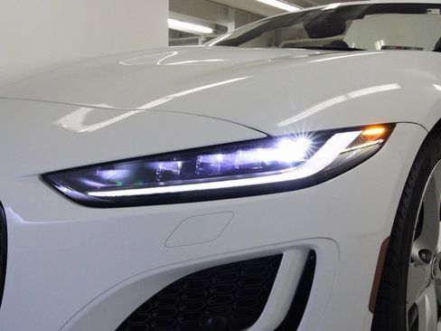 Used 2024 Jaguar F-TYPE R-Dynamic image 9