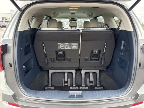 New 2026 Kia Carnival EX image 6