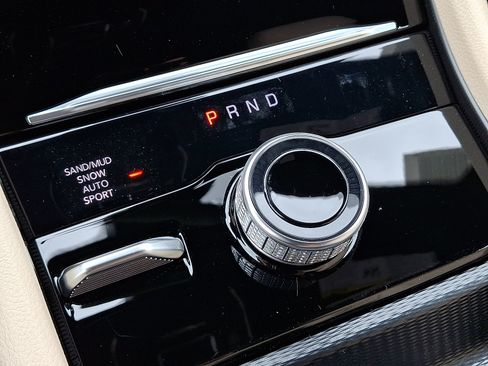 New 2026 Jeep Grand Cherokee L Limited AWD/4WD image 10