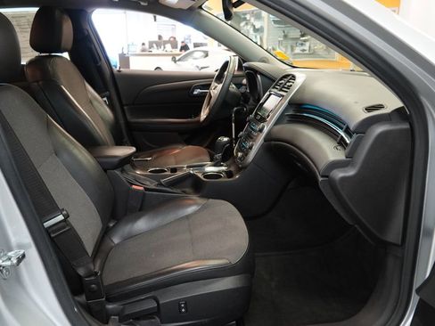 Used 2015 Chevrolet Malibu LT w/ Power Convenience Package image 32