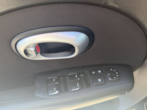 Used 2019 Kia Soul FWD image 7