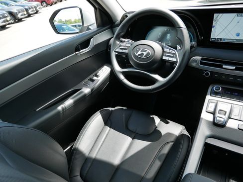 Certified 2025 Hyundai Palisade SEL AWD/4WD image 9