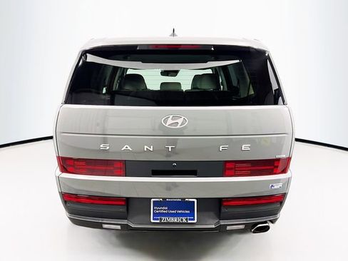 Certified 2025 Hyundai Santa Fe SE image 6