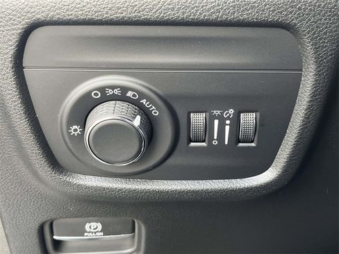 New 2025 Jeep Grand Cherokee Laredo w/ Luxury Tech Group I image 22