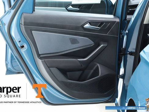 Used 2025 Volkswagen Jetta SE w/ Sunroof Package FWD image 17