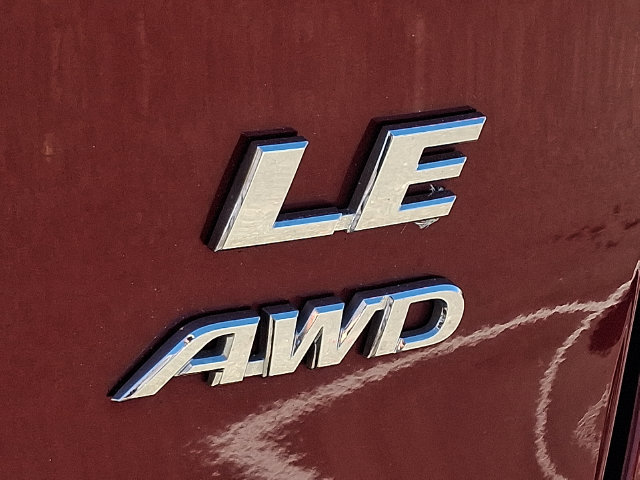 Used 2025 Toyota RAV4 LE AWD/4WD image 30