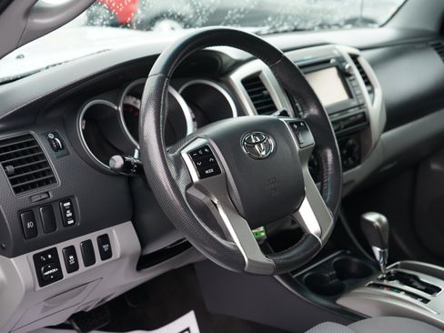 Used 2013 Toyota Tacoma 4x4 Double Cab w/ TRD Sport Pkg image 10