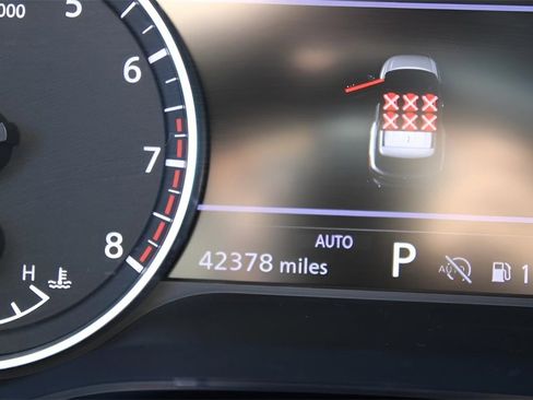 Used 2022 Nissan Pathfinder SL w/ SL Black Package image 12