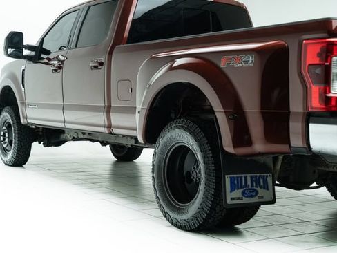 Used 2017 Ford F350 Lariat w/ Lariat Value Package AWD/4WD image 19